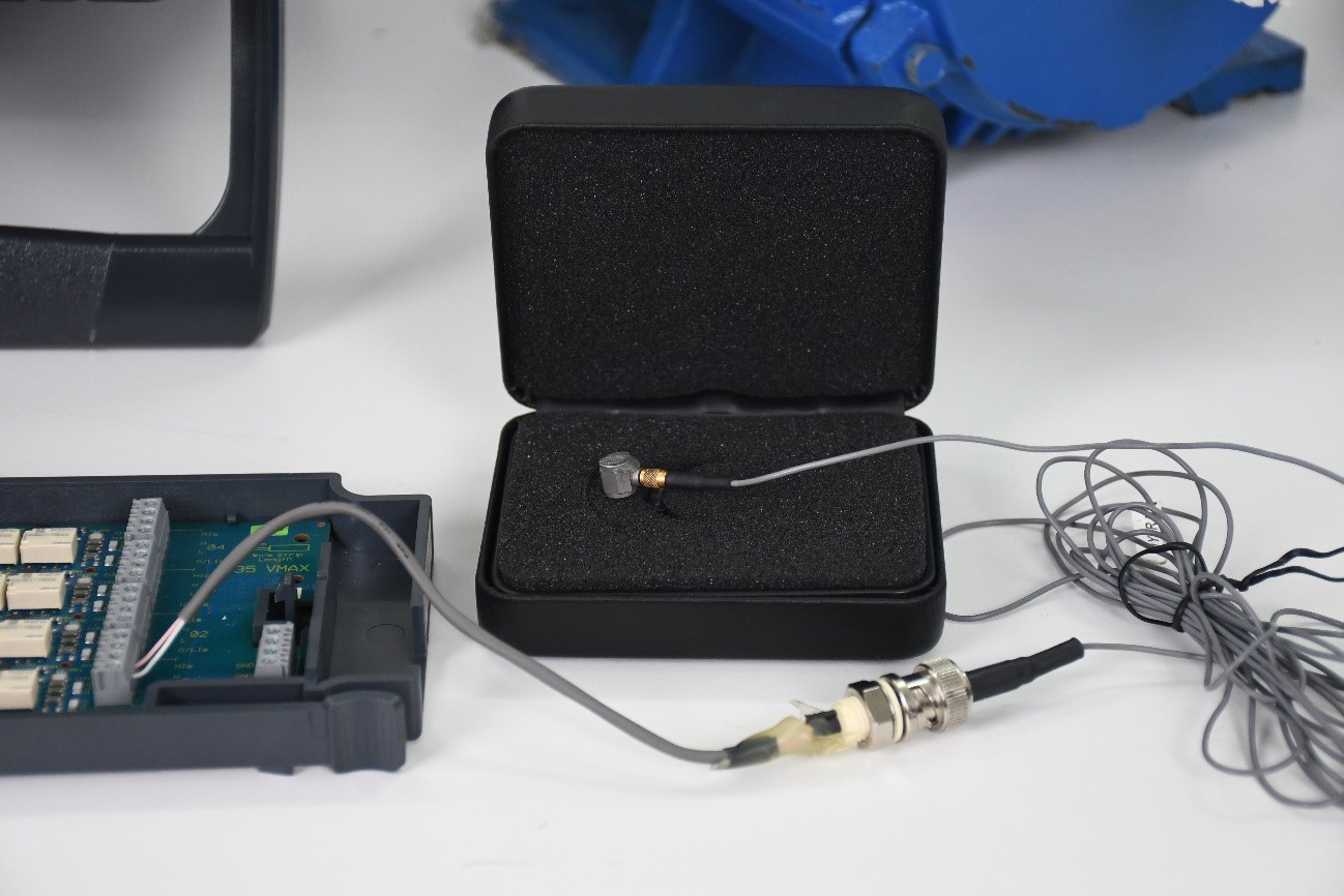 IEPE-accelerometer-sensor